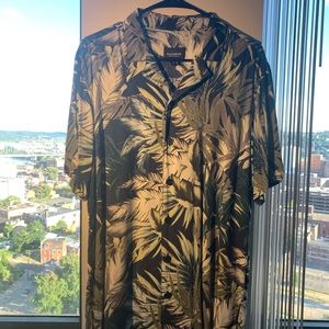 Pull&Bear Revere Shirt with palm print in green